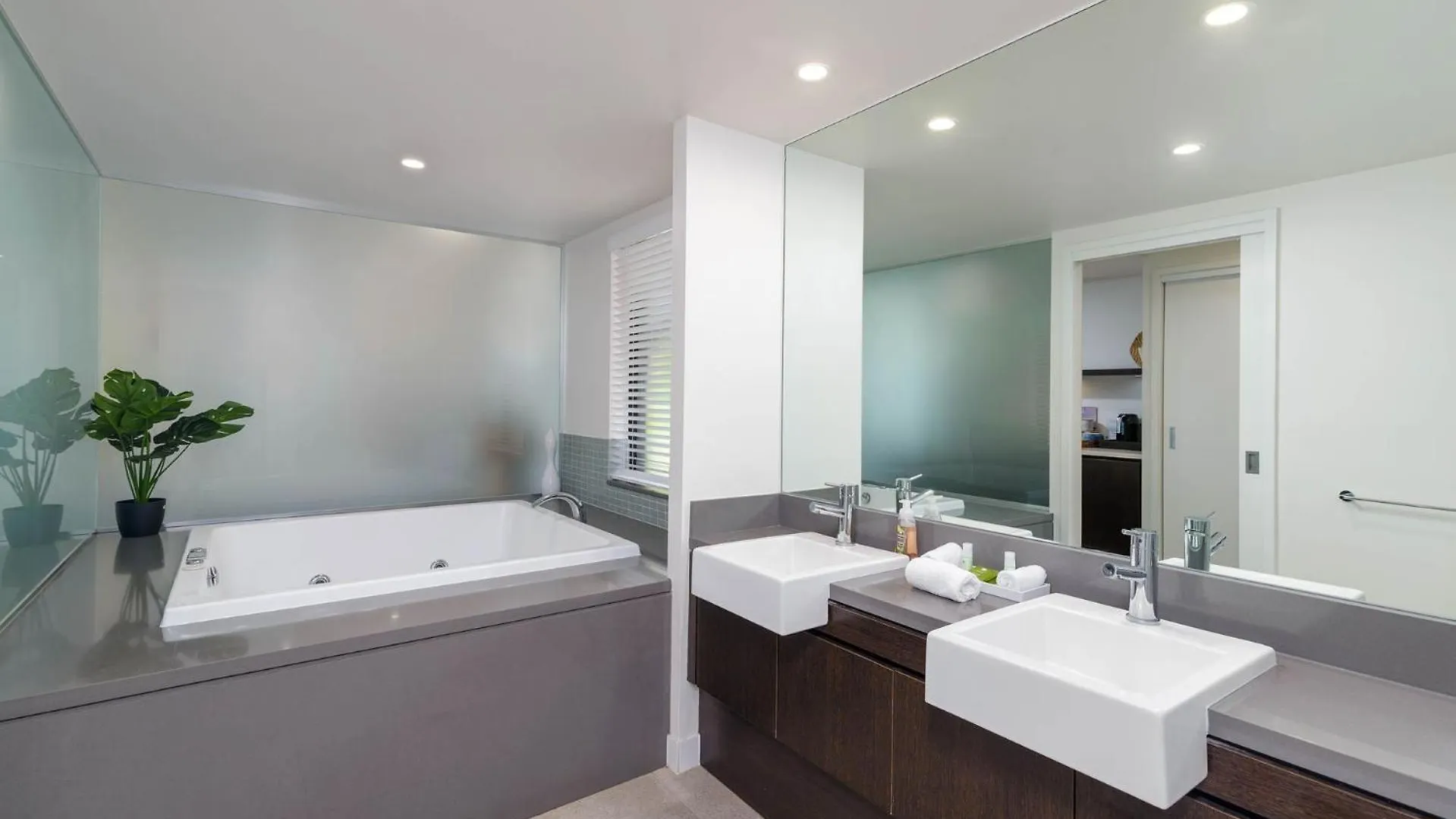 201 And 202 Temple By The Sea - 3 Bedroom Port Douglas