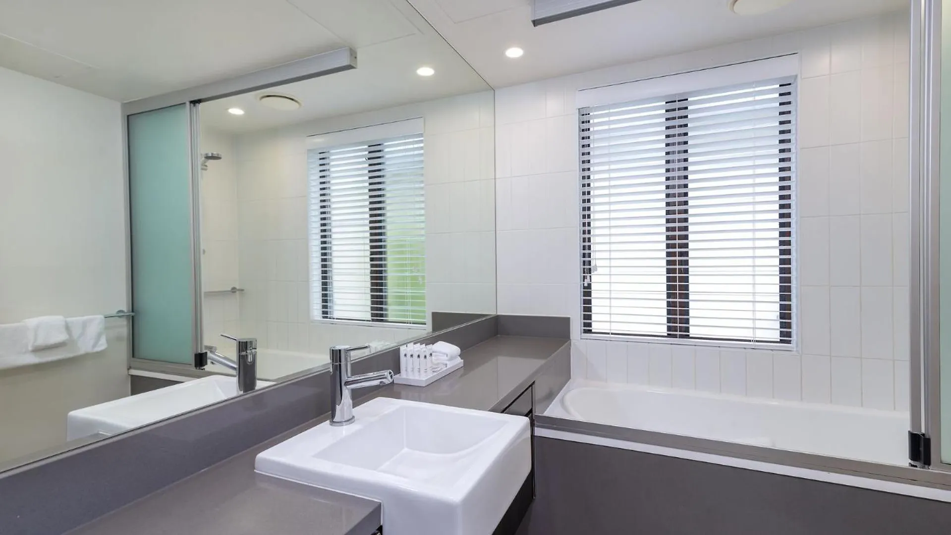 201 And 202 Temple By The Sea - 3 Bedroom Port Douglas 0*,